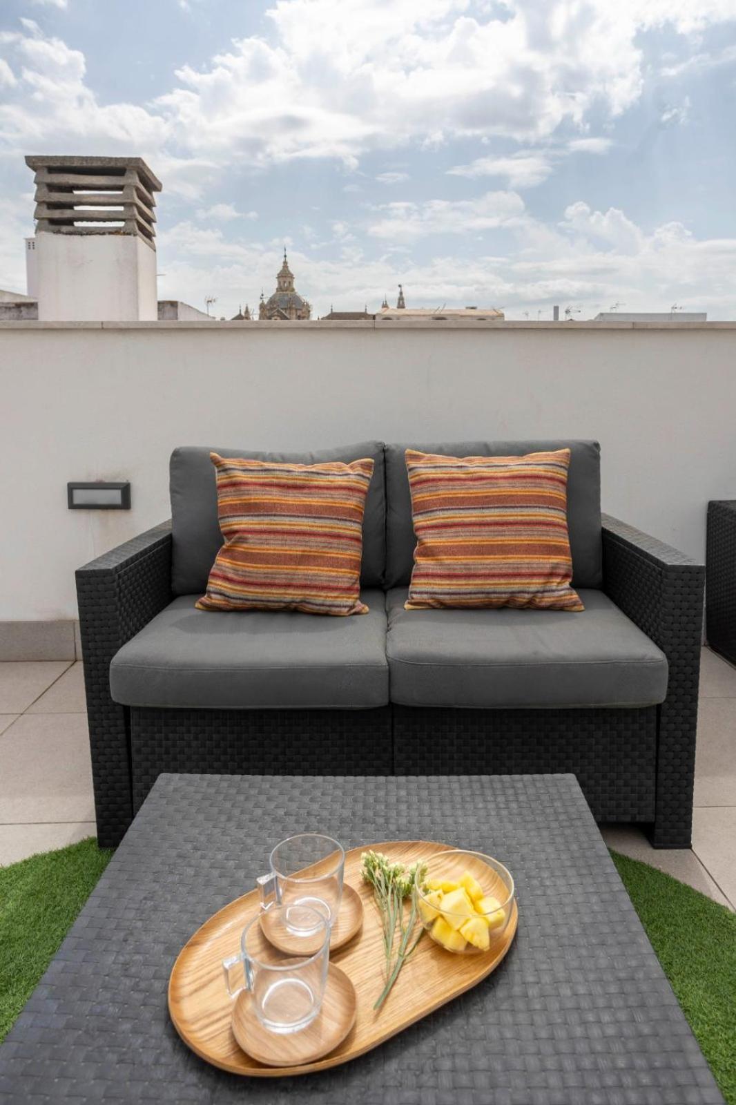 Private & Pool Goyeneta Sevilla Urban Apartment Exterior photo