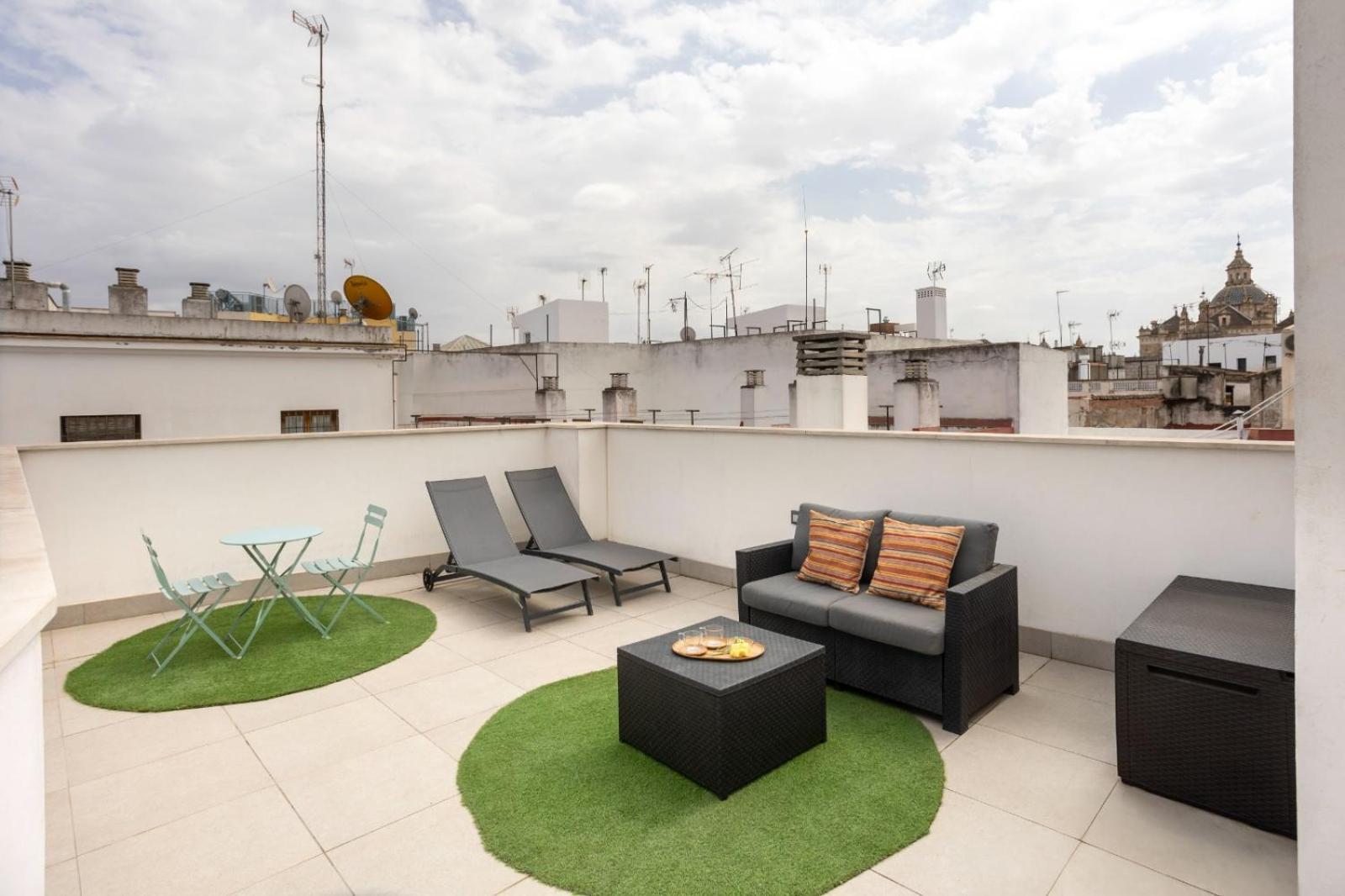 Private & Pool Goyeneta Sevilla Urban Apartment Exterior photo
